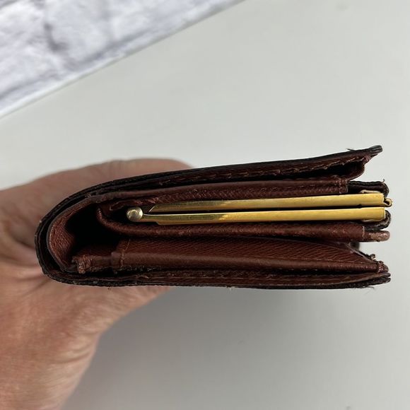 Authenticated Louis Vuitton Viennois vintage wallet - Picture 10 of 15
